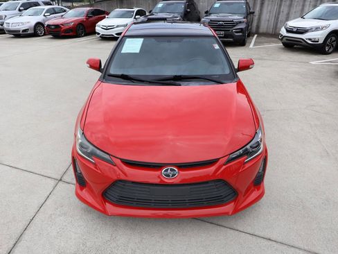 Used 2016 Scion tC FWD image 11