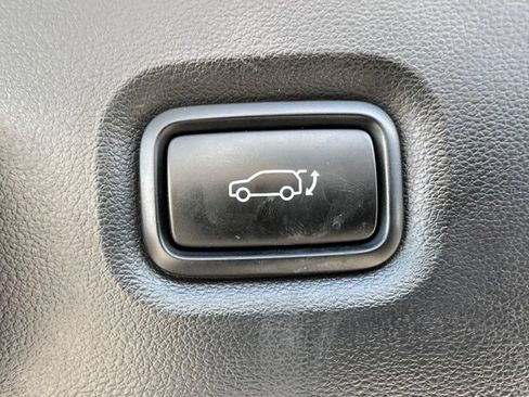 Used 2024 Hyundai Ioniq 5 SEL AWD/4WD image 9