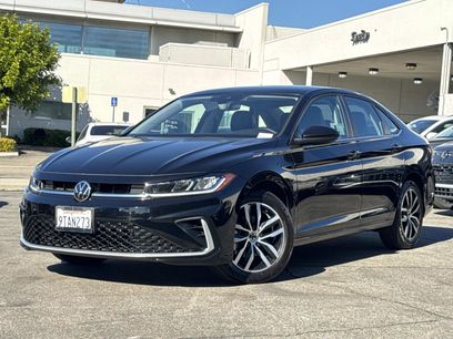 Certified 2025 Volkswagen Jetta SE