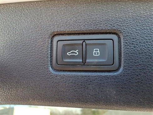 Used 2021 Audi Q7 3.0T Premium Plus image 9