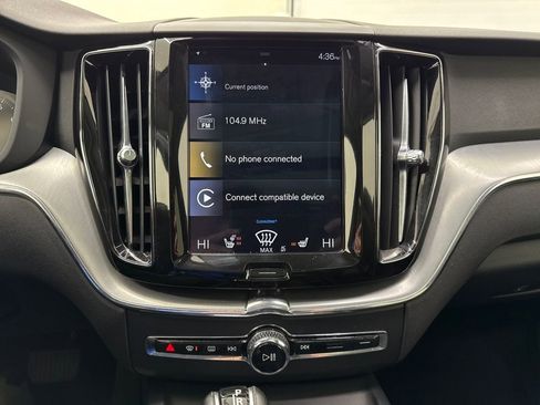 Used 2018 Volvo XC60 T6 Momentum w/ Advanced Package image 20