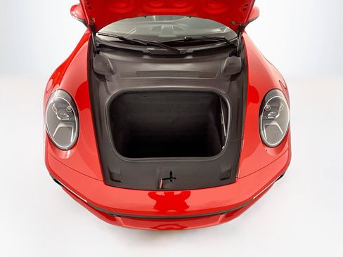 Used 2020 Porsche 911 Carrera RWD image 27