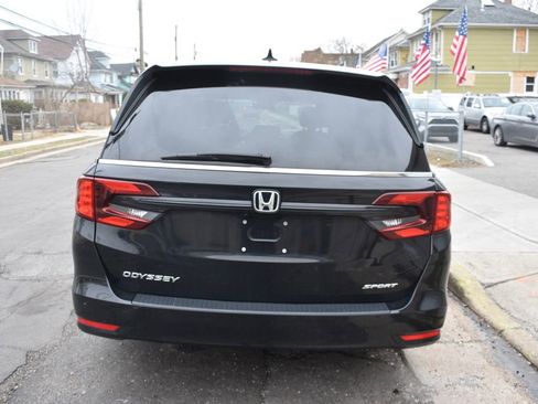 Used 2023 Honda Odyssey Sport image 5