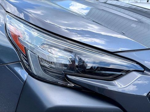 Used 2025 Subaru Outback Premium AWD/4WD image 30