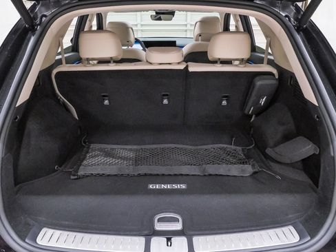 Certified 2026 Genesis GV70 2.5T Advanced AWD/4WD image 22