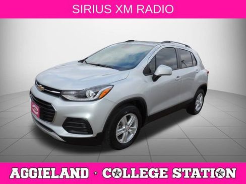 Used 2022 Chevrolet Trax LT w/ LT Convenience Package FWD image 8