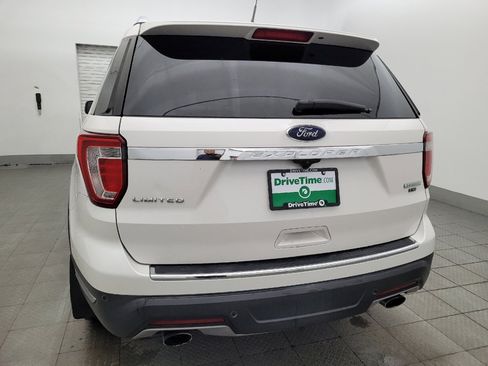 Used 2018 Ford Explorer Limited w/ Ford Safe & Smart Package FWD image 6
