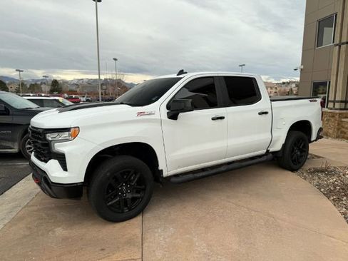 Used 2022 Chevrolet Silverado 1500 LT Trail Boss w/ Protection Package AWD/4WD image 4