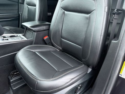 Used 2023 Ford Explorer XLT w/ Equipment Group 202A image 17