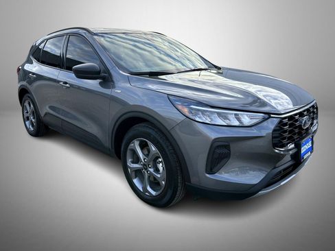 Used 2025 Ford Escape ST-Line w/ Equipment Group 301A image 3