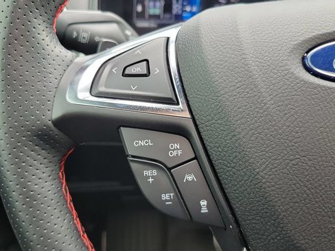Used 2022 Ford Edge ST-Line w/ Class II Trailer Tow Package AWD/4WD image 19