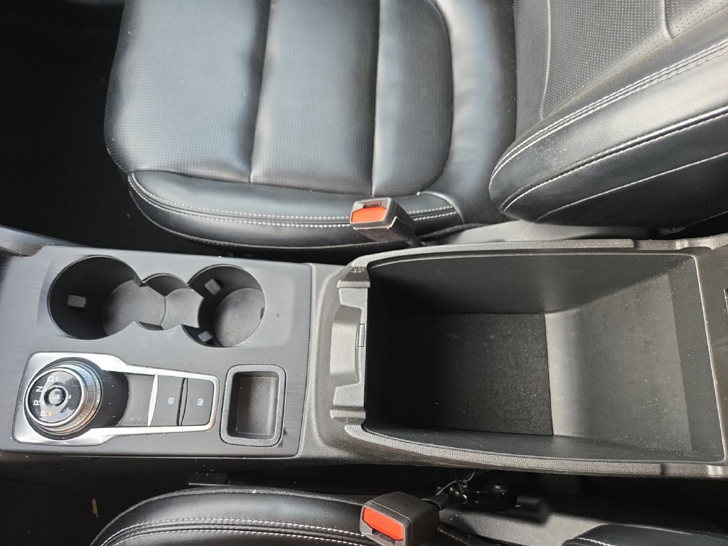 Used 2024 Ford Escape Platinum AWD/4WD image 24