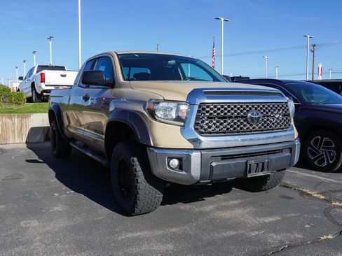 Certified 2020 Toyota Tundra SR5 AWD/4WD image 2