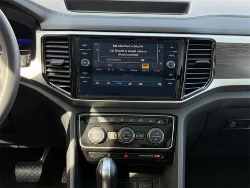 Used 2022 Volkswagen Atlas SE w/ Panoramic Sunroof Package image 13