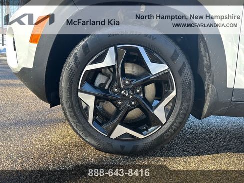Used 2024 Kia Seltos EX image 18