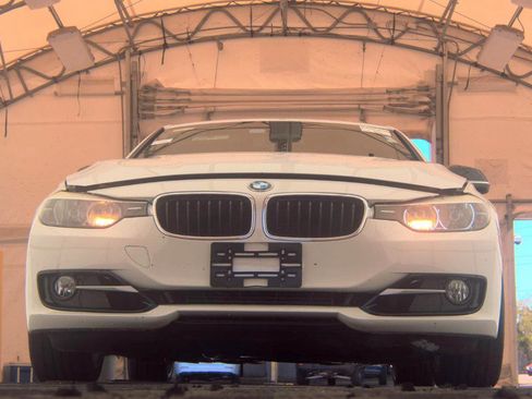 Used 2014 BMW 328i Sedan RWD image 3