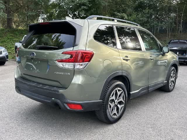Used 2019 Subaru Forester Premium AWD/4WD image 32