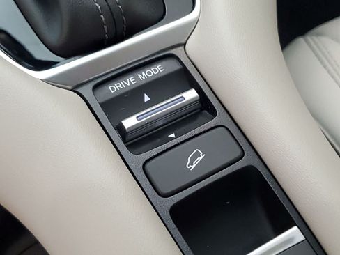 Certified 2026 Honda HR-V EX-L image 31