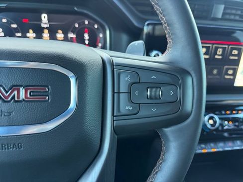Certified 2025 GMC Sierra 1500 AT4 w/ AT4 Preferred Package image 9