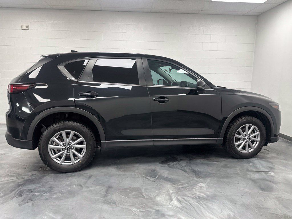 Used 2023 MAZDA CX-5 AWD 2.5 S w/ Select Package image 5