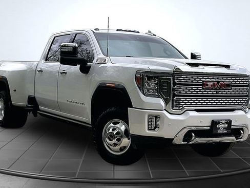 Used 2022 GMC Sierra 3500 Denali w/ Denali Ultimate Package AWD/4WD image 12