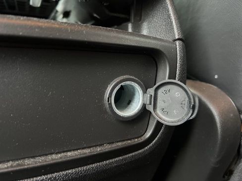 Used 2012 GMC Acadia SLT image 26