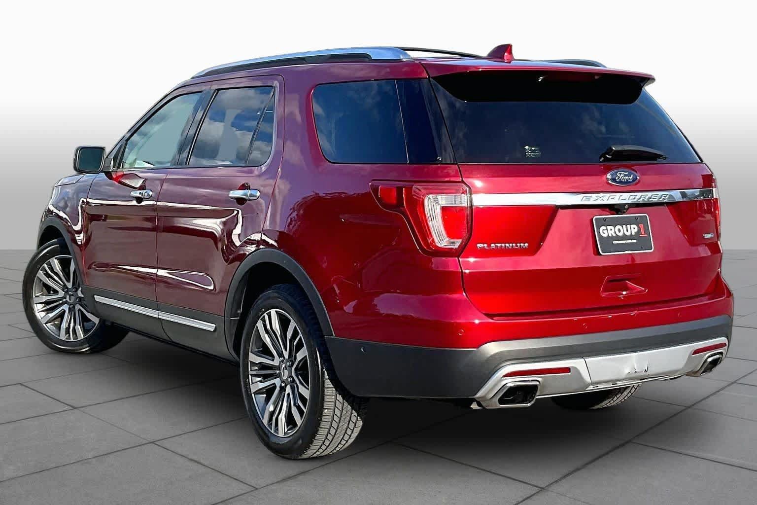 Used 2017 Ford Explorer Platinum AWD/4WD image 12