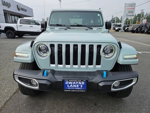 Used 2023 Jeep Wrangler Unlimited Sahara w/ Cold Weather Group AWD/4WD image 8