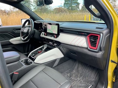 Used 2023 GMC Canyon AT4X w/ LPO, Sports Bar Package image 29