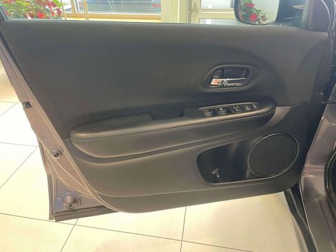 Used 2016 Honda HR-V LX image 14