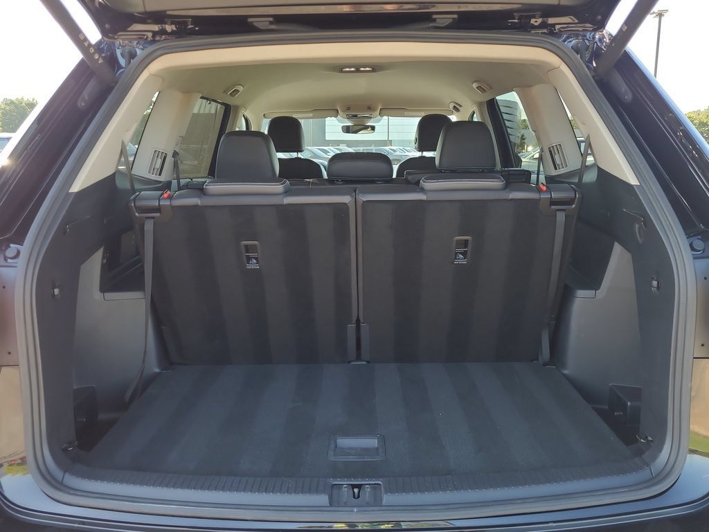 Used 2024 Volkswagen Atlas SE FWD image 16