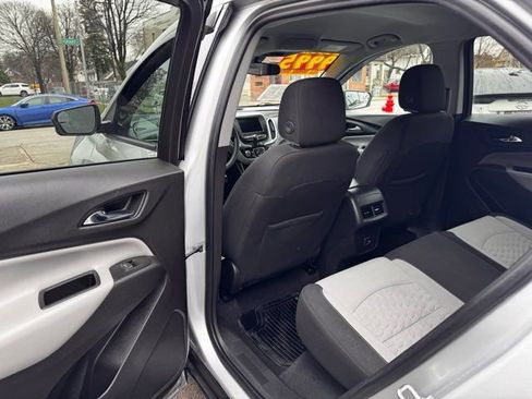 Used 2019 Chevrolet Equinox LS w/ LS Convenience Package image 16