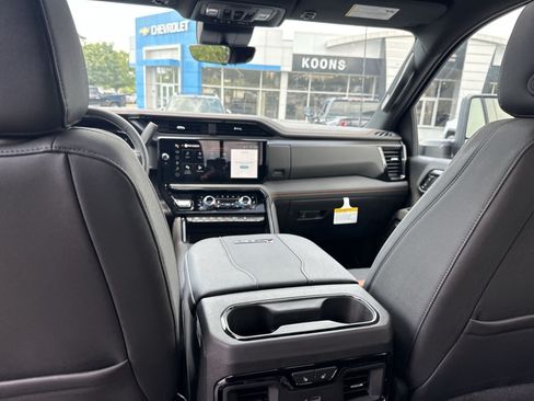 New 2026 GMC Sierra 2500 AT4 w/ Max Trailering Package AWD/4WD image 19