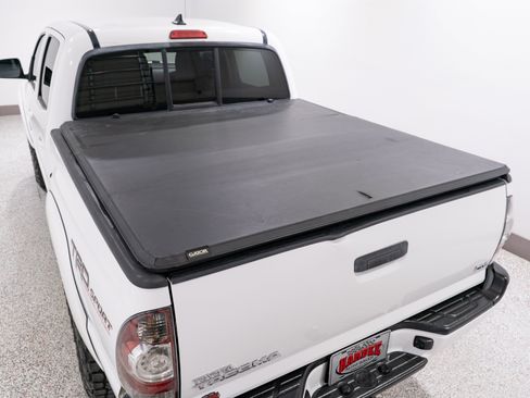 Used 2015 Toyota Tacoma 4x4 Double Cab w/ TRD Sport Package image 9