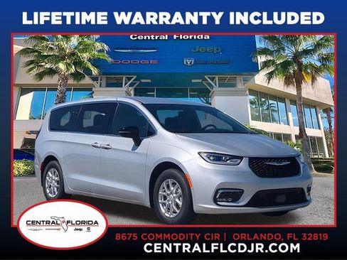 New 2026 Chrysler Pacifica Select FWD image 1