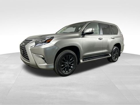 Used 2023 Lexus GX 460 Premium w/ Premium Package image 2