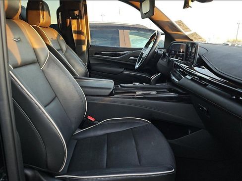 Used 2023 Cadillac Escalade Sport image 7