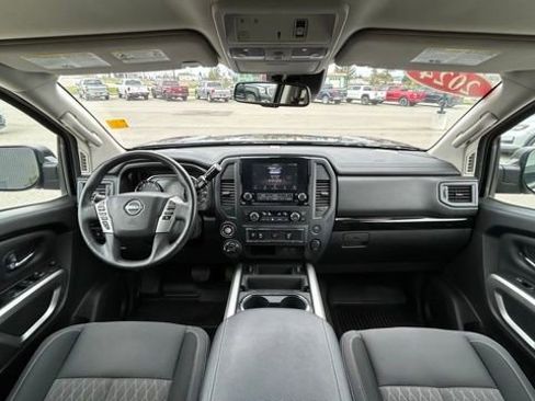 Used 2024 Nissan Titan SV w/ SV Convenience Package AWD/4WD image 13