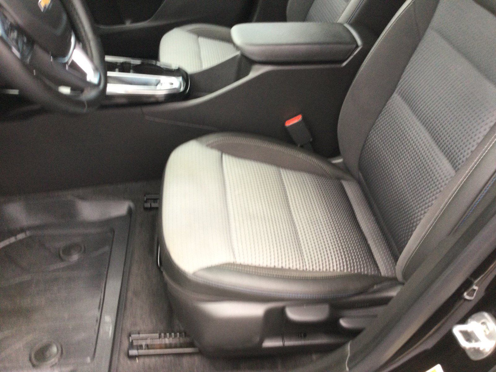 Used 2025 Chevrolet Trax LT w/ Driver Confidence Package FWD image 14