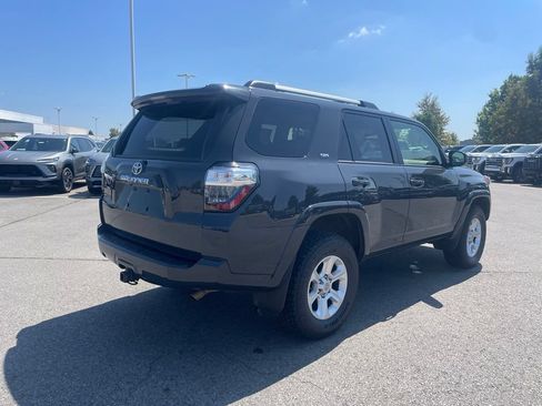 Used 2024 Toyota 4Runner SR5 AWD/4WD image 9