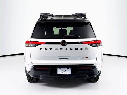 Used 2026 Nissan Pathfinder Rock Creek AWD/4WD image 6
