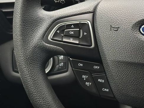 Used 2018 Ford Escape SE FWD image 19