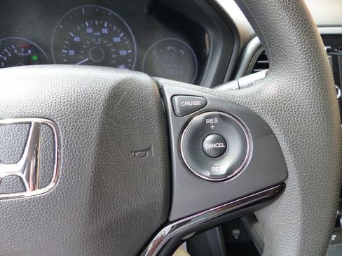 Used 2021 Honda HR-V LX image 24