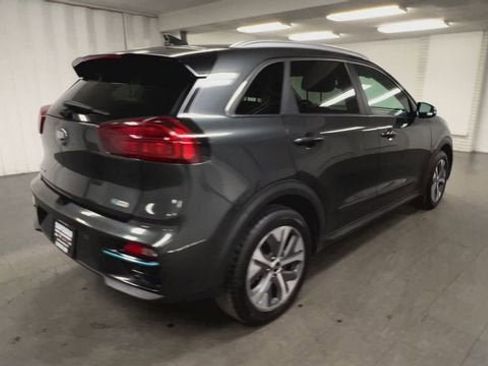Used 2021 Kia Niro EX Premium image 8