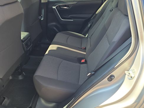 Used 2019 Toyota RAV4 XLE image 19