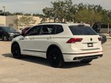 Used 2022 Volkswagen Tiguan SE R-Line image 3