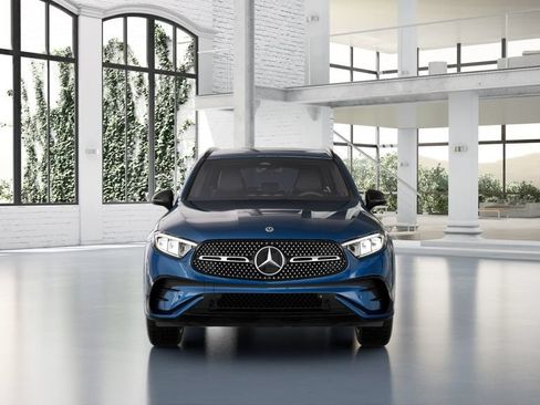 Used 2026 Mercedes-Benz GLC 300 image 2