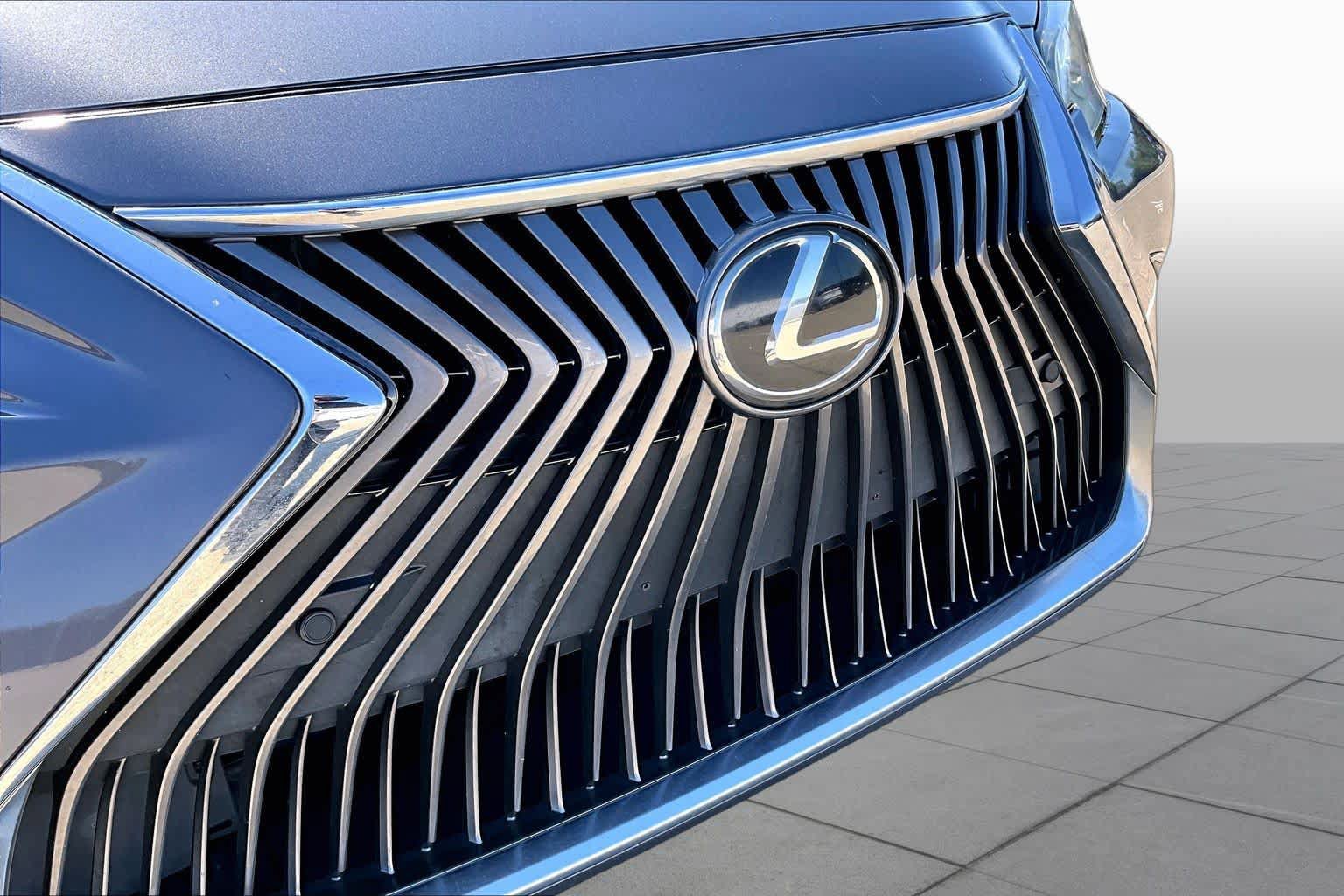 Used 2020 Lexus ES 350 w/ Premium Package FWD image 29