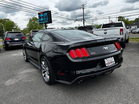 Used 2017 Ford Mustang Premium RWD image 7