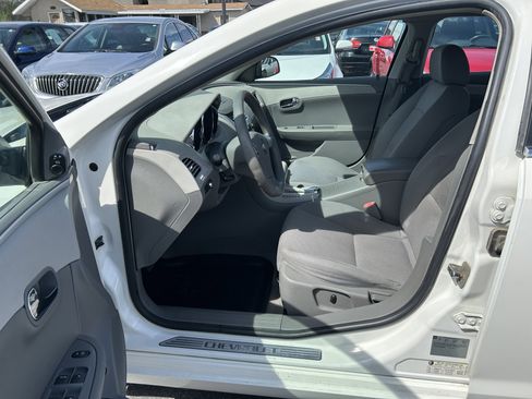 Used 2008 Chevrolet Malibu LS image 14